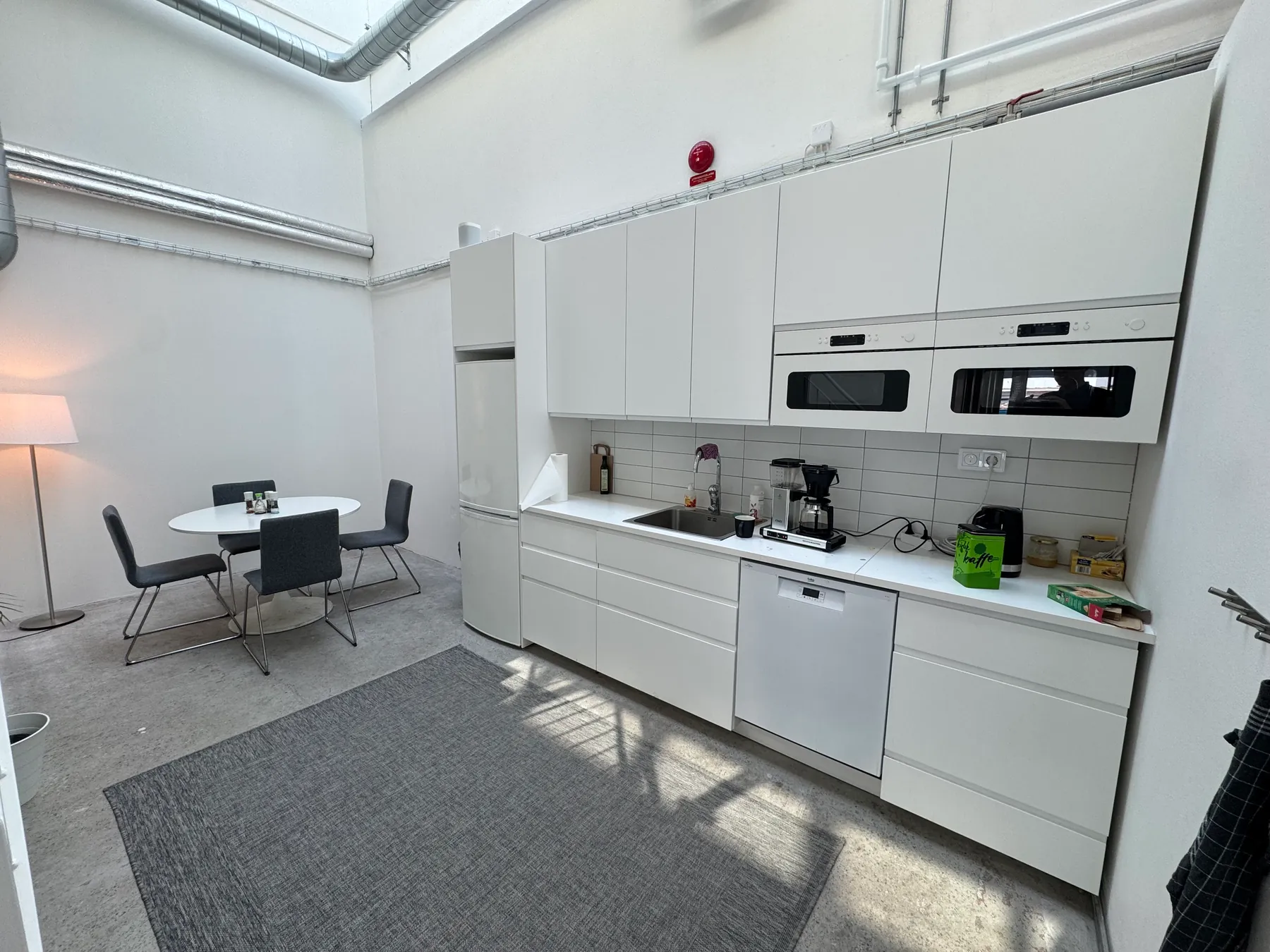 Kitchen &mdash; Bottomless coffee.